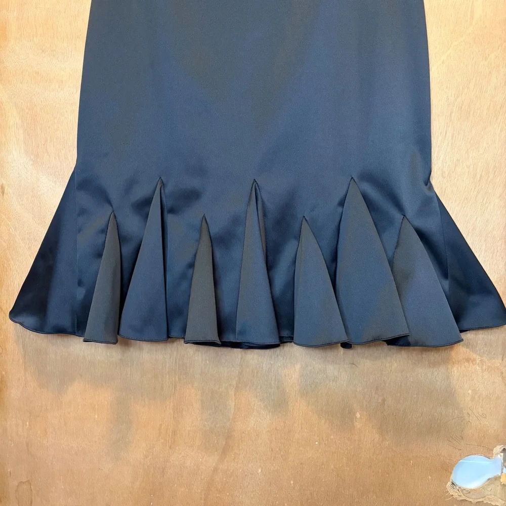 JS Collections Skirt 6 Black Mermaid Flared Godet Quiet Luxury Balletcore Office